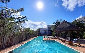 Progreso East, 1 Block From The Ocean, Spacious Condo With Pool View
